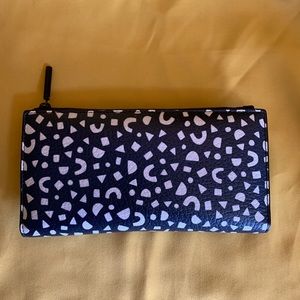 Dagne Dover wallet limited edition
